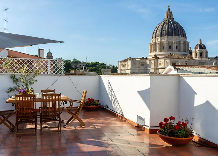 Saint Peter\'S Luxury Terrace Suites