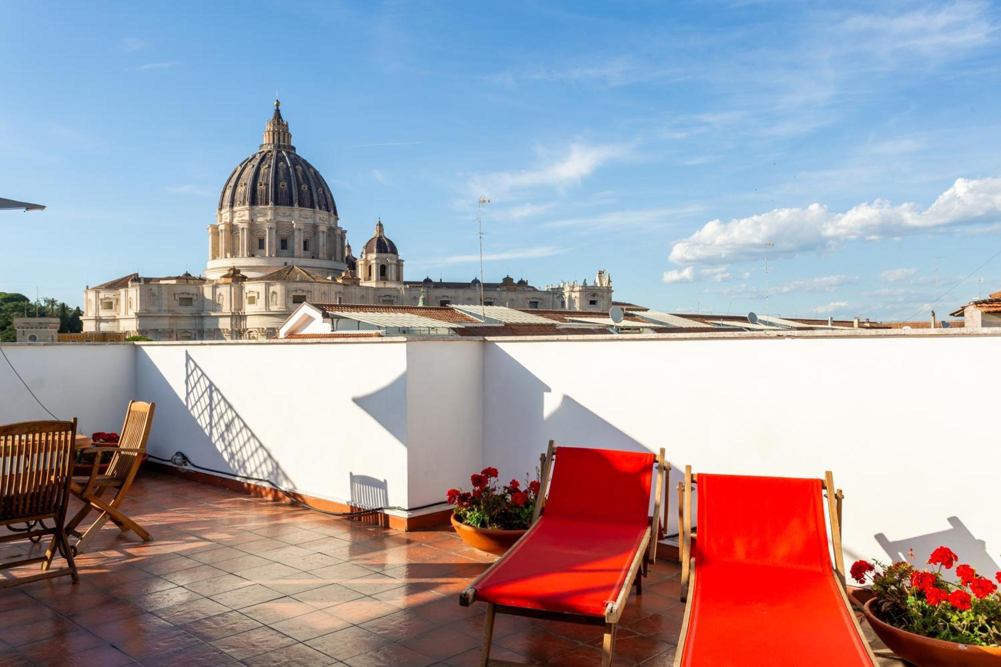 Saint Peter's Luxury Terrace *